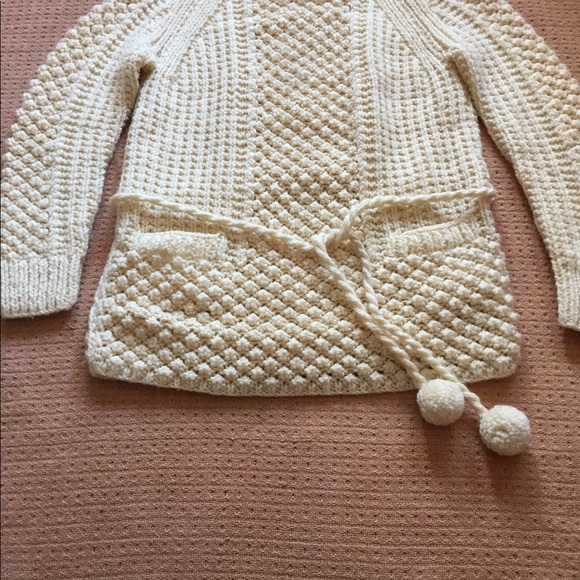 Handmade sweater with tie and pockets - Picture 2 of 7